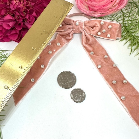NEW⚜️Velvet Bow Pearl Embellished Hairtie - Picture 5 of 5